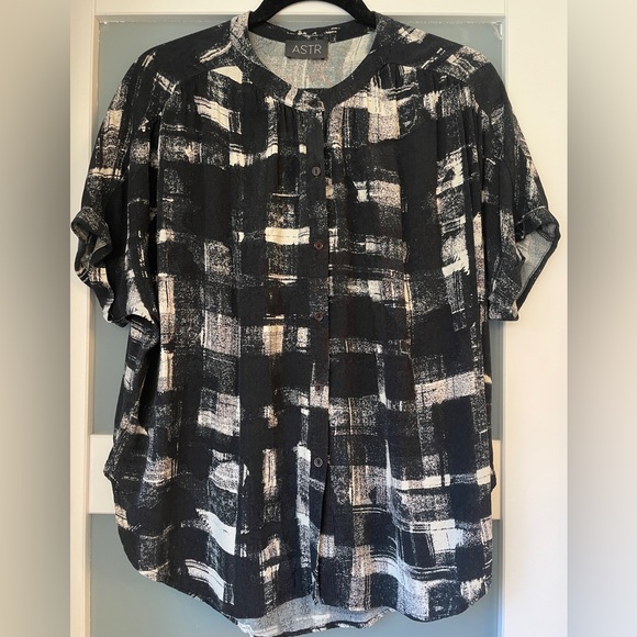 Astr Black Pattern Top - Picture 1 of 6